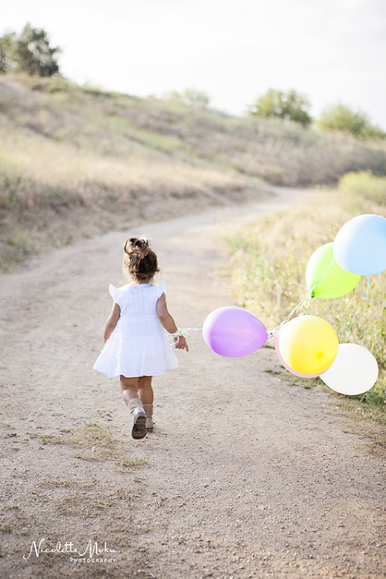 Childrens-portraits-los-angeles-balloons-and-bubbles