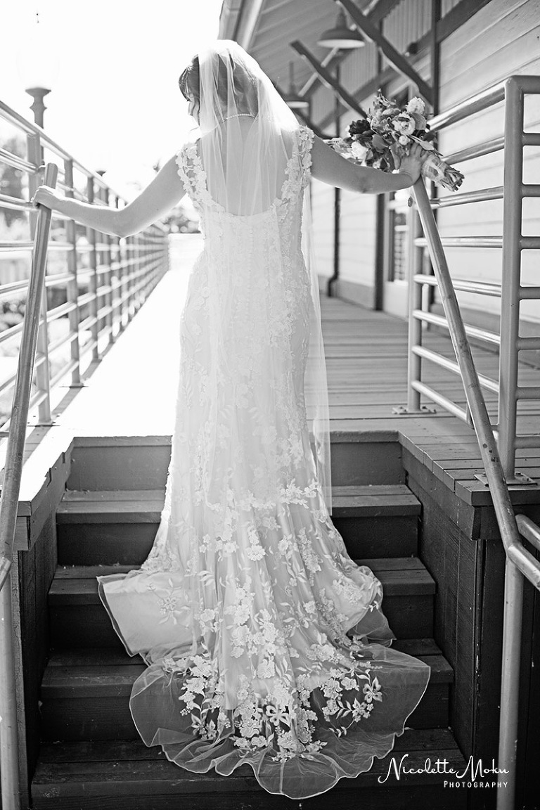 whittier wedding, whittier historic train station, whittier radisson, catholic wedding, st mary's wedding, vintage wedding, red wedding, red and grey wedding, black and white wedding photos, alley way photos, spring bouquet, romantic wedding photos