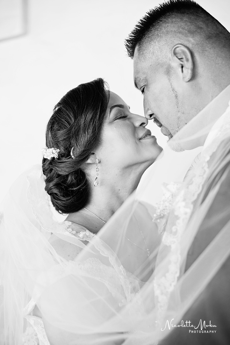 Orange county wedding, black and white wedding photos, romantic wedding, santa ana wedding, santa ana courthouse wedding, old church wedding, ballroom wedding, orange county wedding photographer, los angeles wedding photographer, paola jurado, jose leon, diy wedding invitation, santa ana train station wedding, santa ana wedding photographer