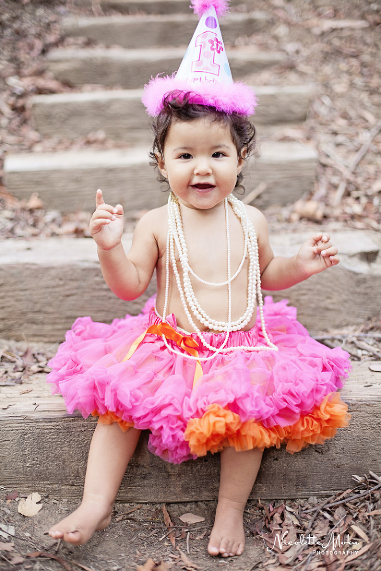 rustic child portrait, rustic park family pictures, one year old portraits, first birthday pictures, tutu birthday outfit, murphy ranch park pictures, murphy ranch child portraits, whittier family photographer, whittier child photographer, little girl 1st birthday pictures