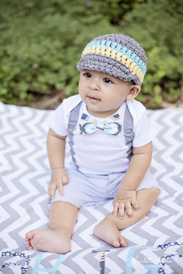 6 month old pictures, baby pictures, baby portraits, cute bow tie, murphy ranch baby pictures, murphy ranch family photos, whittier baby photographer, whittier family photographer, whittier photographer
