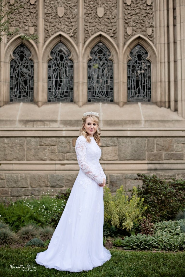pasadena wedding, pasadena city  hall wedding, pasadena city hall portraits, pasadena wedding photographer, la wedding photographer, los angeles wedding photographer, whittier wedding photographer, garden wedding photos, classic wedding photos, conservative wedding photos, vintage inspired wedding dress, timeless wedding portraits