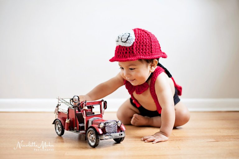 whittier family photographer, at home portraits, 1st birthday photos, boys 1st birthday portraits, star wars portraits, star wars themed portraits, kings hawaiian bakery, kings hawaiian cake, firefighter birthday pictures, firefighter themed portraits, baby fireman, la co fd, los angeles county fire department portraits, cake smash, baby's 1st birthday, cake smash session, 1st birthday cake smash, whittier baby photographer, la family photographer, los angeles family photographer, los angeles cake smash, at home portrait session, lifestyle family photographer