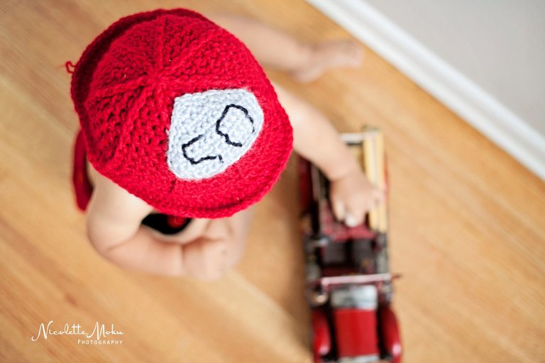 whittier family photographer, at home portraits, 1st birthday photos, boys 1st birthday portraits, star wars portraits, star wars themed portraits, kings hawaiian bakery, kings hawaiian cake, firefighter birthday pictures, firefighter themed portraits, baby fireman, la co fd, los angeles county fire department portraits, cake smash, baby's 1st birthday, cake smash session, 1st birthday cake smash, whittier baby photographer, la family photographer, los angeles family photographer, los angeles cake smash, at home portrait session, lifestyle family photographer