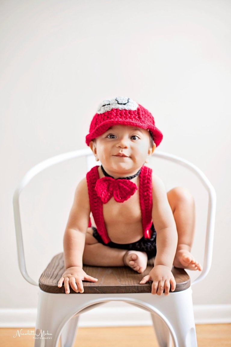 whittier family photographer, at home portraits, 1st birthday photos, boys 1st birthday portraits, star wars portraits, star wars themed portraits, kings hawaiian bakery, kings hawaiian cake, firefighter birthday pictures, firefighter themed portraits, baby fireman, la co fd, los angeles county fire department portraits, cake smash, baby's 1st birthday, cake smash session, 1st birthday cake smash, whittier baby photographer, la family photographer, los angeles family photographer, los angeles cake smash, at home portrait session, lifestyle family photographer