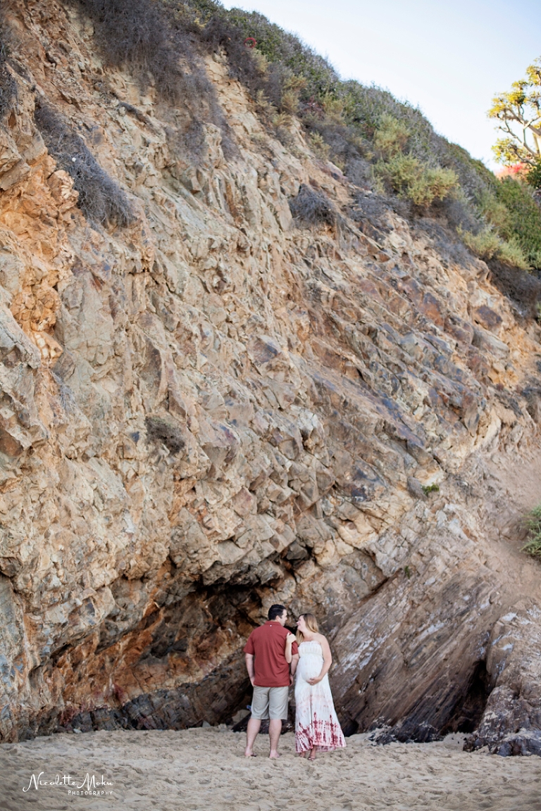 laguna beach maternity session, laguna beach, laguna beach maternity photos, laguna beach maternity portraits, orange county beach maternity, laguna beach photographer, bikini maternity photos, whittier photographer, whittier maternity photographer