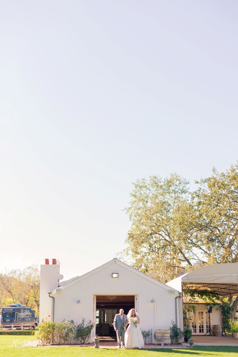 triunfo vineyard wedding, agoura hills wedding, winery wedding, malibu winery wedding, rustic wedding, southern california wedding, socal wedding, blush wedding, diy wedding, oak tree wedding, feathered arrow events, kreative hands, nicolette moku photographer, whittier photographer, los angeles wedding photographer, whittier wedding photographer, orange county wedding photographer, natural light wedding photographer