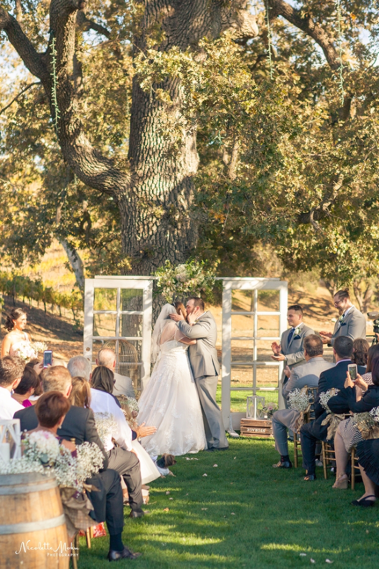 triunfo vineyard wedding, agoura hills wedding, winery wedding, malibu winery wedding, rustic wedding, southern california wedding, socal wedding, blush wedding, diy wedding, oak tree wedding, feathered arrow events, kreative hands, nicolette moku photographer, whittier photographer, los angeles wedding photographer, whittier wedding photographer, orange county wedding photographer, natural light wedding photographer