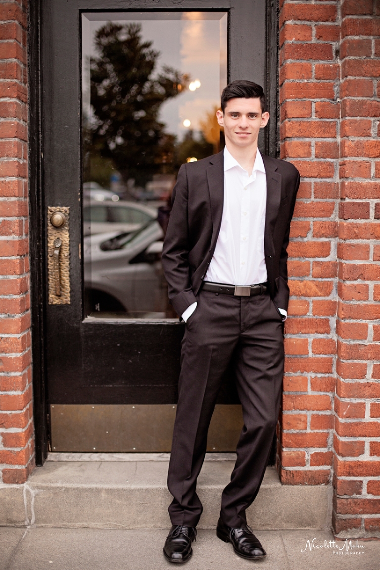 senior portraits, graduation photos, graduation portraits, graduate portraits, teen portraits, lifestyle portraits, fullerton photos, fullerton senior photos, fullerton photographer, fullerton family photographer, whittier photographer, whittier family photographer, whittier senior photographer, whittier lifestyle photographer, outdoor photographer, natural light photographer