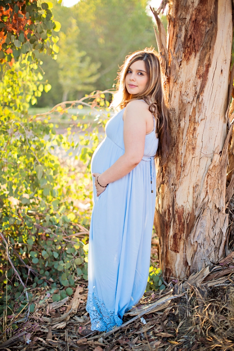 nature maternity session, sunset maternity photos, lifestyle maternity portraits, whittier photographer, whittier maternity photographer, whittier family portraits, maternity portraits, natural light maternity photos, warm light maternity photos, open field maternity session, outdoor maternity photos