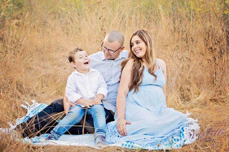 nature maternity session, sunset maternity photos, lifestyle maternity portraits, whittier photographer, whittier maternity photographer, whittier family portraits, maternity portraits, natural light maternity photos, warm light maternity photos, open field maternity session, outdoor maternity photos