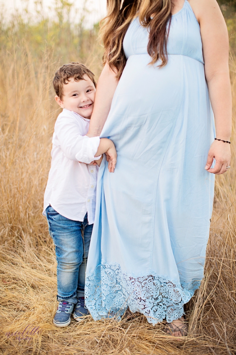 nature maternity session, sunset maternity photos, lifestyle maternity portraits, whittier photographer, whittier maternity photographer, whittier family portraits, maternity portraits, natural light maternity photos, warm light maternity photos, open field maternity session, outdoor maternity photos