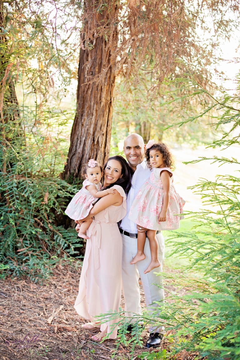 outdor family photos, lifestyle family photos, lifestyle family portraits, formal family portraits, outdoor photographer, outdoor family photographer, whittier photographer, whittier family photographer, whittier lifestyle photographer