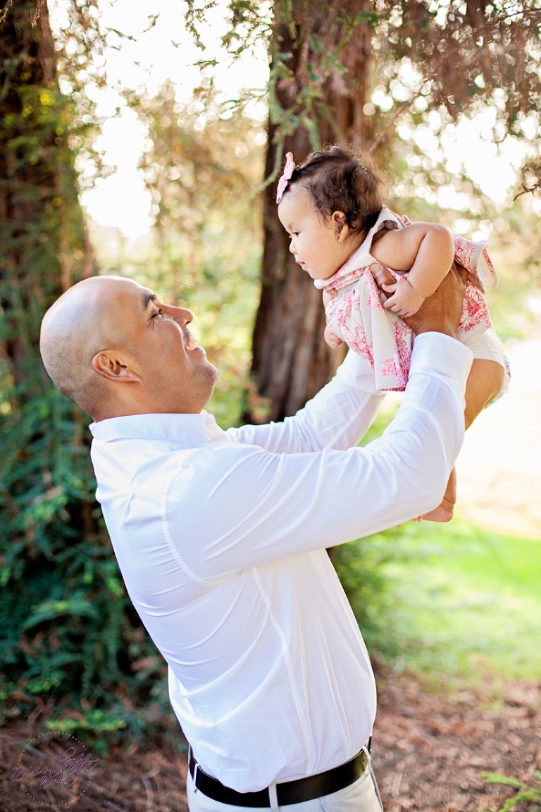 outdor family photos, lifestyle family photos, lifestyle family portraits, formal family portraits, outdoor photographer, outdoor family photographer, whittier photographer, whittier family photographer, whittier lifestyle photographer