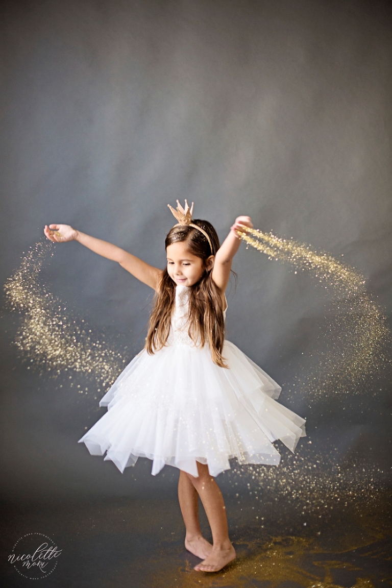 glitter mini session, glitter session, whittier glitter session, cute little girl portraits, whittier studio portraits, whittier childrens photographer, whittier childrens photography, spring mini session, glitter, fun children portraits, nicolette moku photography, whittier family photographer