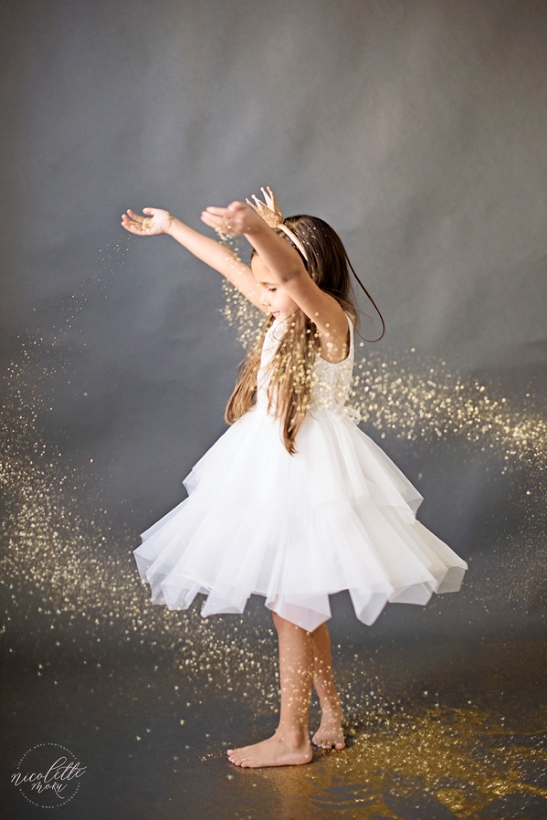 glitter mini session, glitter session, whittier glitter session, cute little girl portraits, whittier studio portraits, whittier childrens photographer, whittier childrens photography, spring mini session, glitter, fun children portraits, nicolette moku photography, whittier family photographer