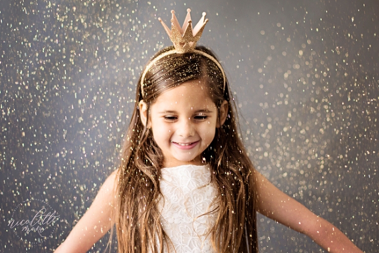 glitter mini session, glitter session, whittier glitter session, cute little girl portraits, whittier studio portraits, whittier childrens photographer, whittier childrens photography, spring mini session, glitter, fun children portraits, nicolette moku photography, whittier family photographer