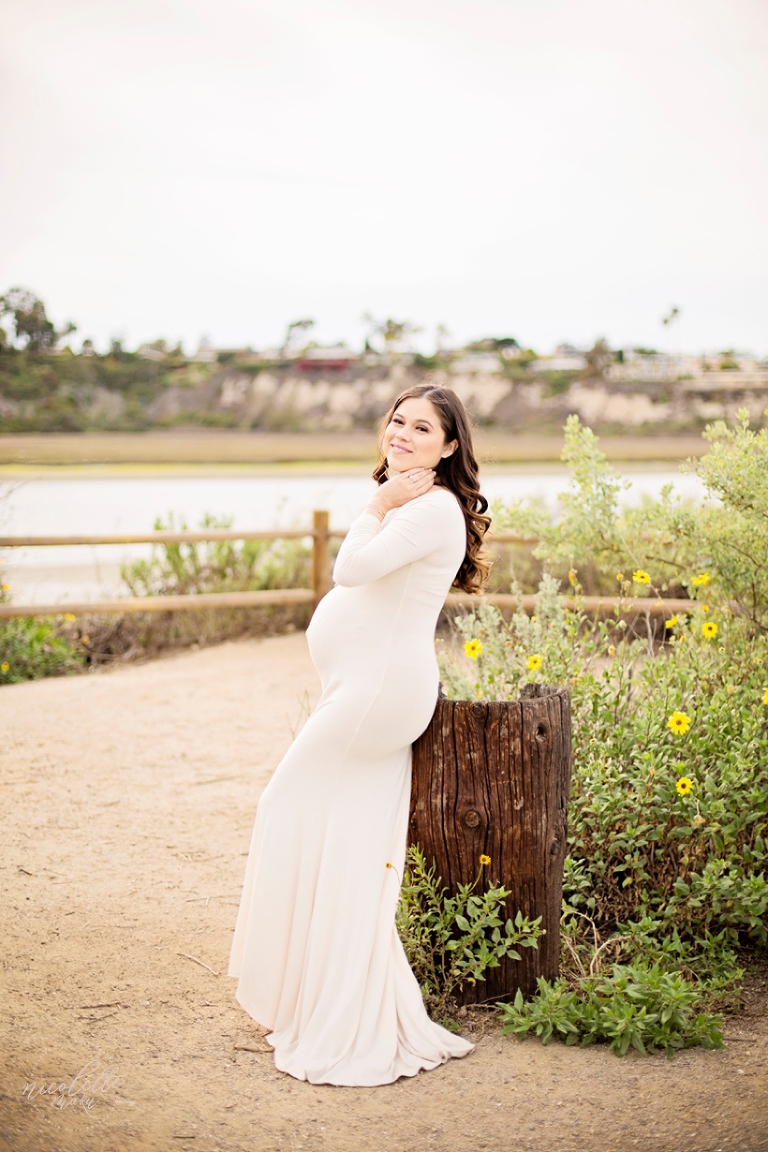 outdoor maternity session, maternity session on a dock, nature maternity session, natural light maternity session, whittier maternity photographer, newport back bay photographer, newport back bay maternity session, whittier family photographer