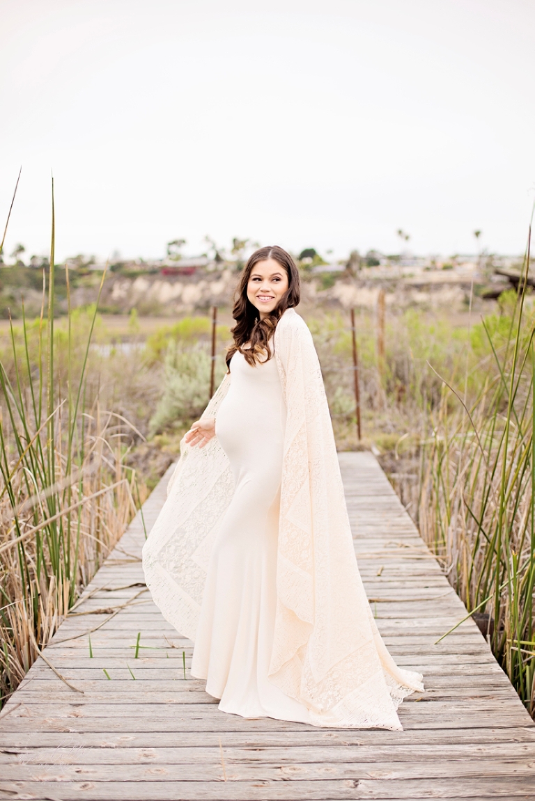 outdoor maternity session, maternity session on a dock, nature maternity session, natural light maternity session, whittier maternity photographer, newport back bay photographer, newport back bay maternity session, whittier family photographer