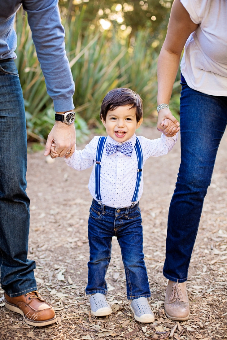 lifestyle family portraits, natural light family photos, pasadena family photos, whittier family photos, whittier family photographer, natural light family photographer, whittier lifestyle photographer