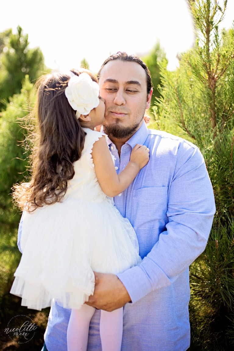 holiday family photos, christmas tree pictures, christmas tree farm, peltzer pines portraits, christmas family pictures, whittier family photographer, whittier holiday family pictures, whittier photographer