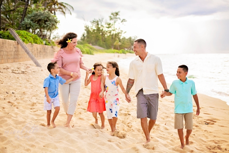oahu family portraits, whittier family photographer, destination photographer, destination wedding photographer, hawaii family photos, oahu family photos, hawaii beach portraits, oahu beach portraits, mokuleia family photos, 