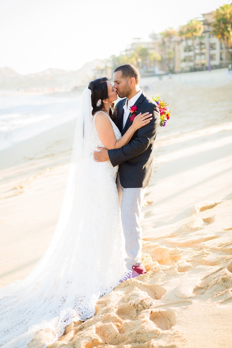 cabo san lucas wedding, cabo wedding, cabo destination wedding, mexico destination wedding, mexican destination wedding, beach wedding, modern wedding, chic beach wedding, chic tropical wedding, mexican tropical wedding