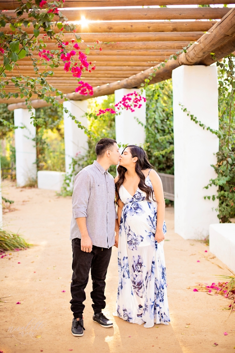 whittier maternity photographer, whittier maternity session, los angeles maternity pictures, nature maternity session, wild flowers maternity, outdoor maternity photos, nature maternity photos