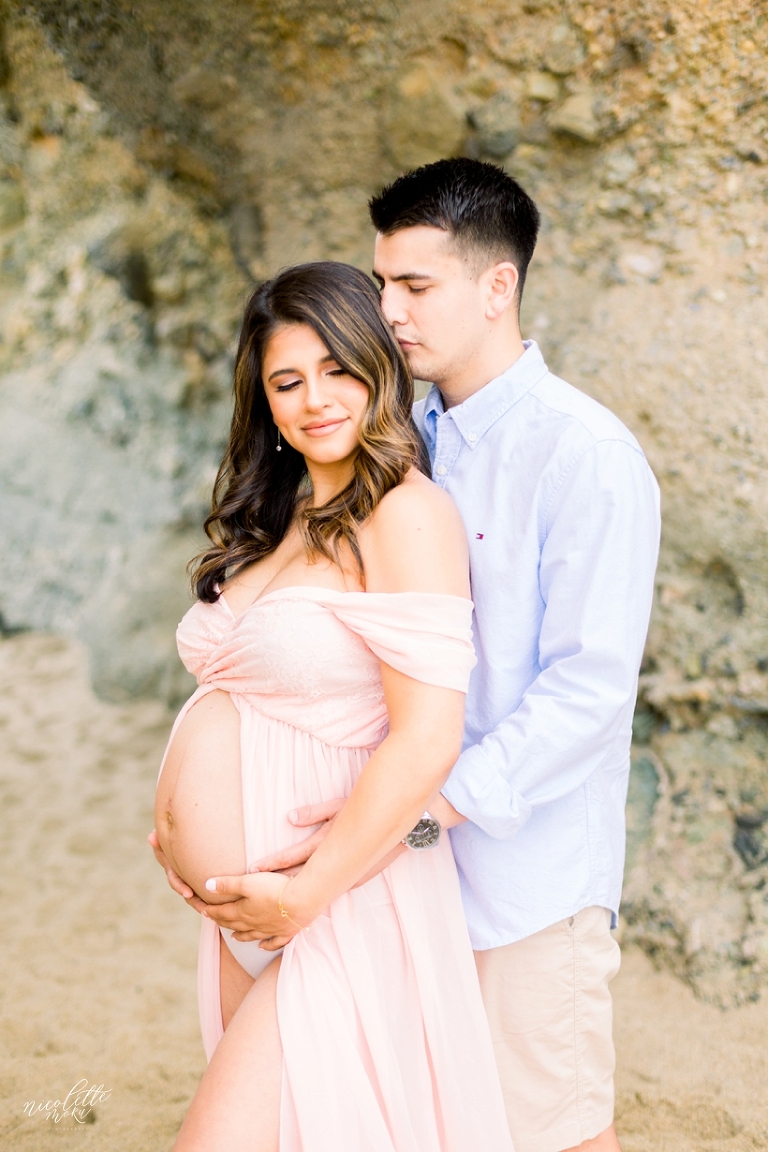 laguna beach maternity session, beach maternity session, southern california beach maternity session, lifestyle maternity session, whittier maternity photographer, whittier family photographer