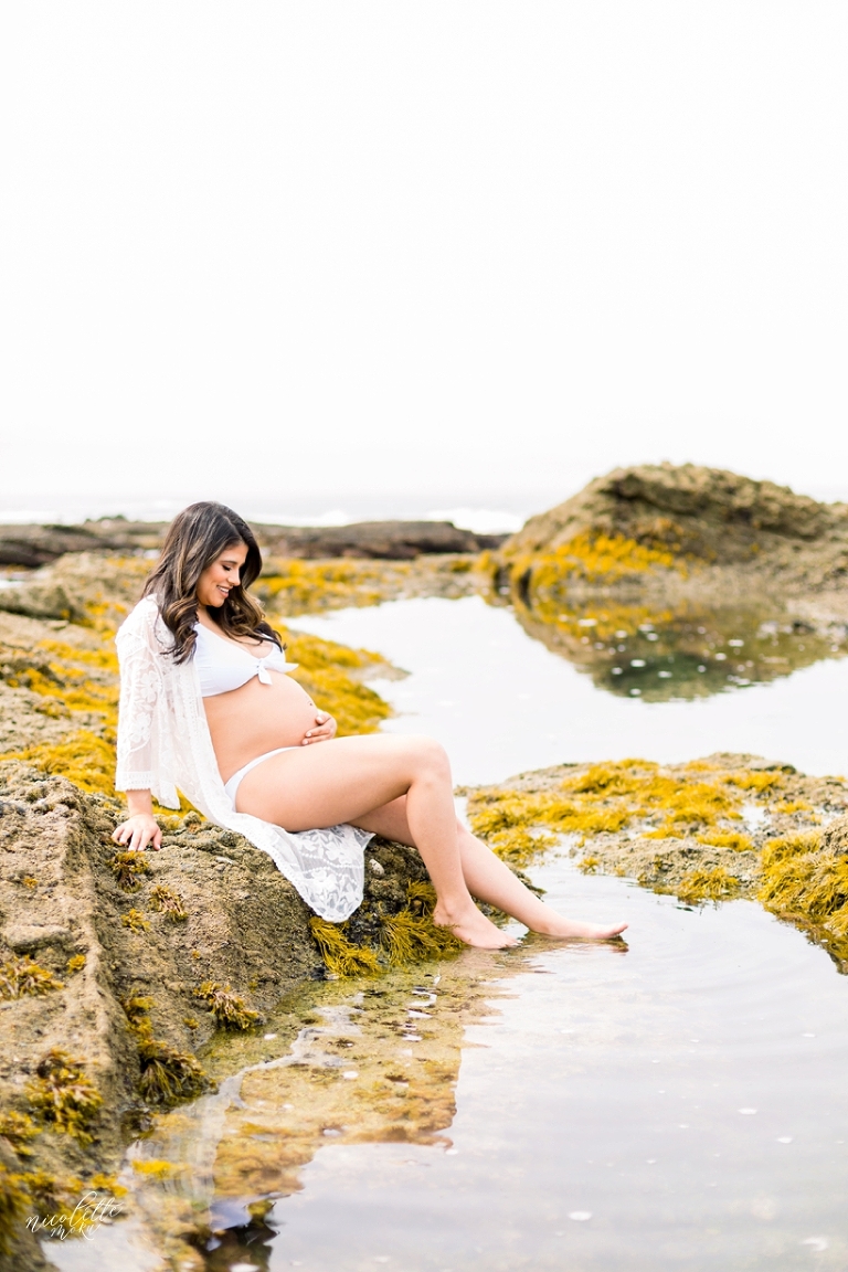 laguna beach maternity session, beach maternity session, southern california beach maternity session, lifestyle maternity session, whittier maternity photographer, whittier family photographer