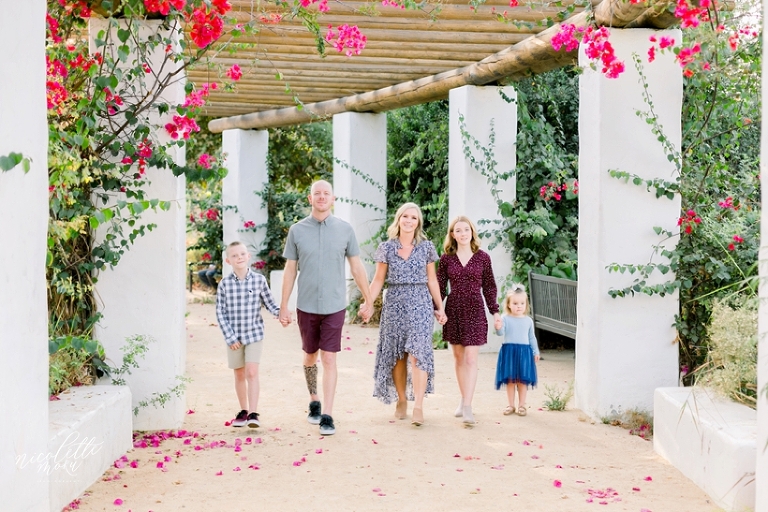 whittier family photos, whittier outdoor photos, whittier family photographer, garden family photos, los angeles family photographer, vibrant family photos, 